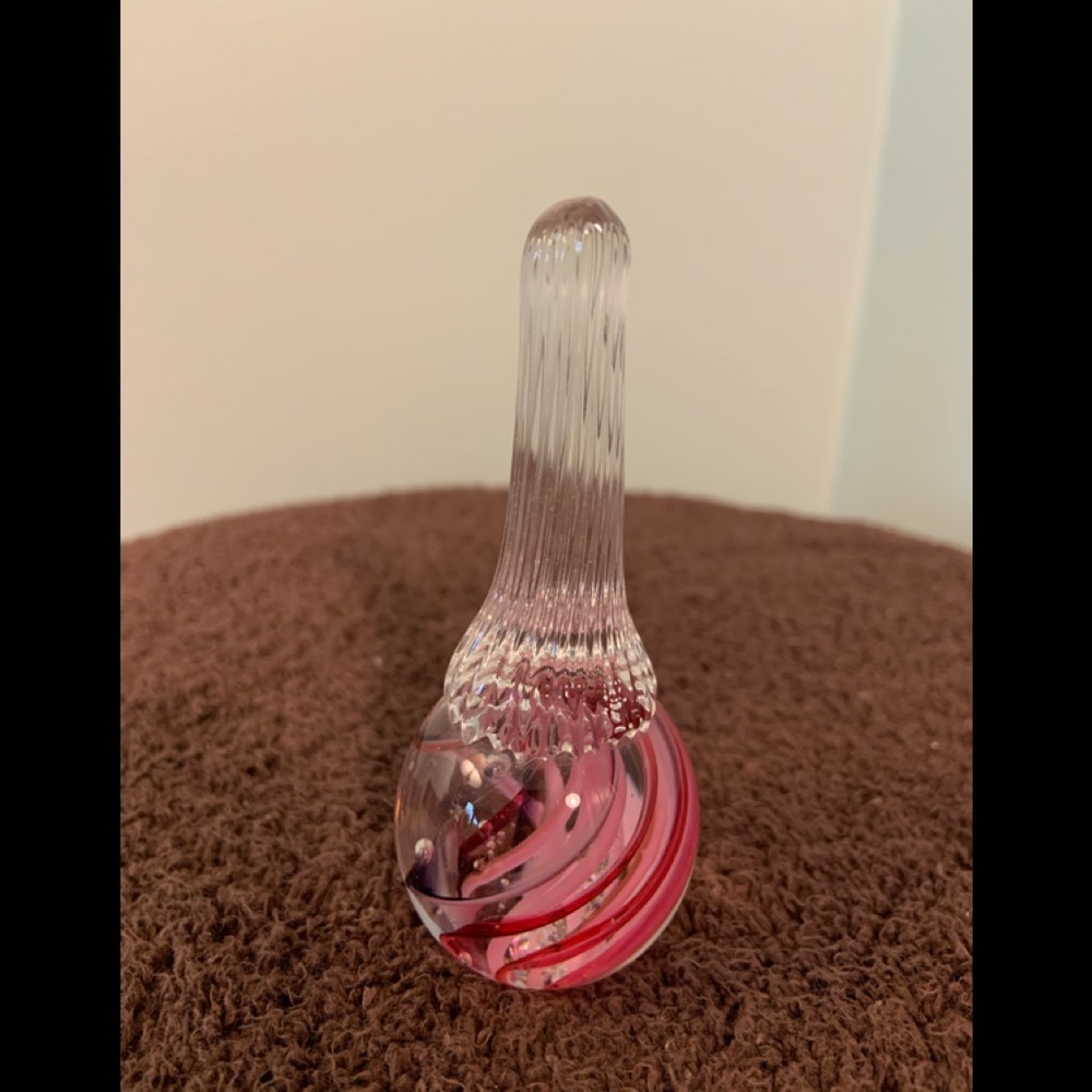 Glass ring holder